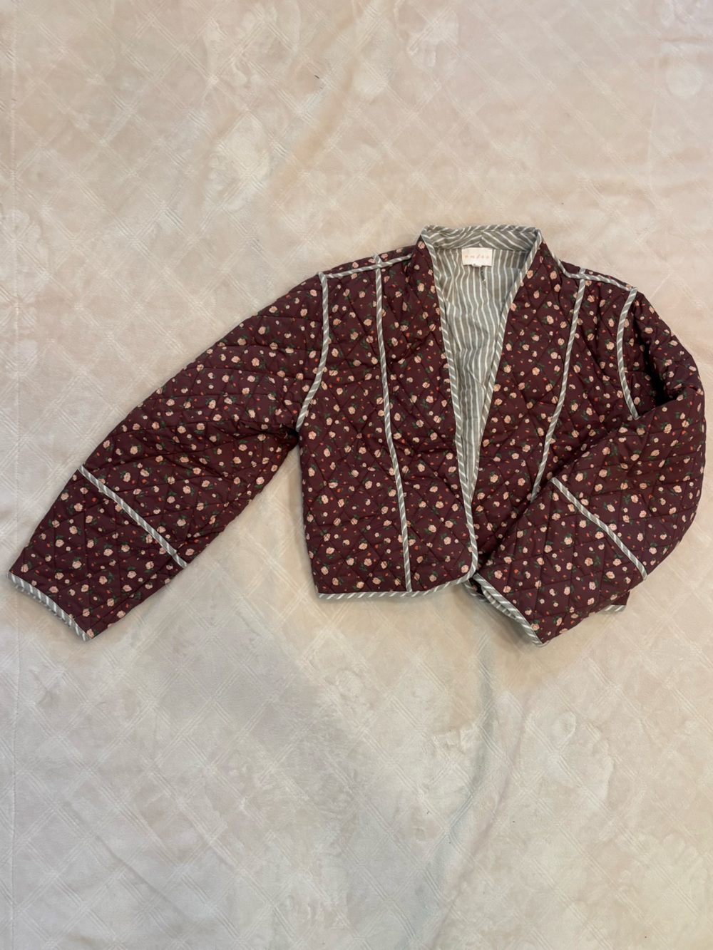 Quilted Floral Cropped Jacket - Burgundy